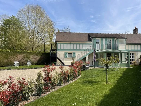 LYONS LA FORET