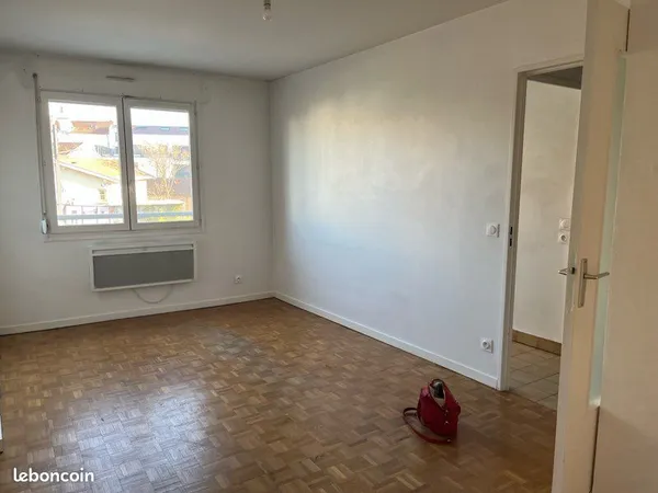 T1 une pièce, cuisine, sdb, 31 m2