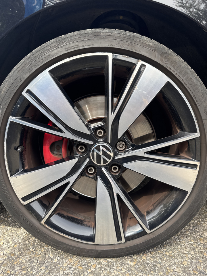 Volkswagen Golf 2.0 TDI SCR 200 DSG7 — photo 27