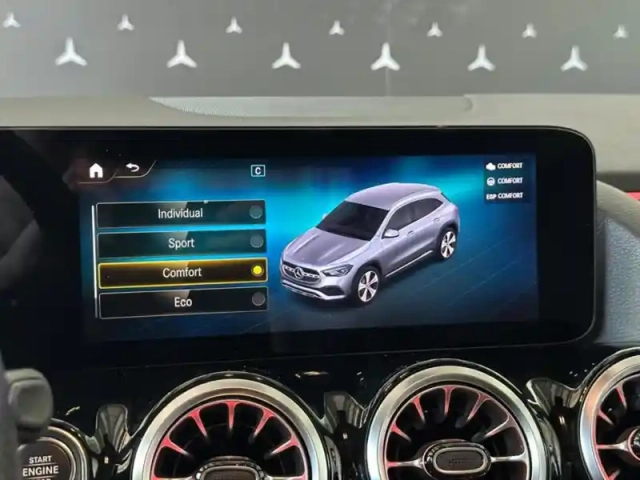 Mercedes Gla 220 d 4matic amg line — photo 43