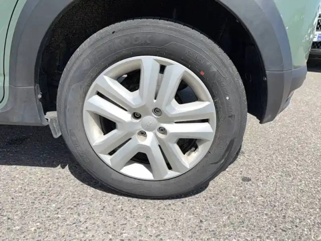 Dacia Sandero eco-g 100 — photo 20
