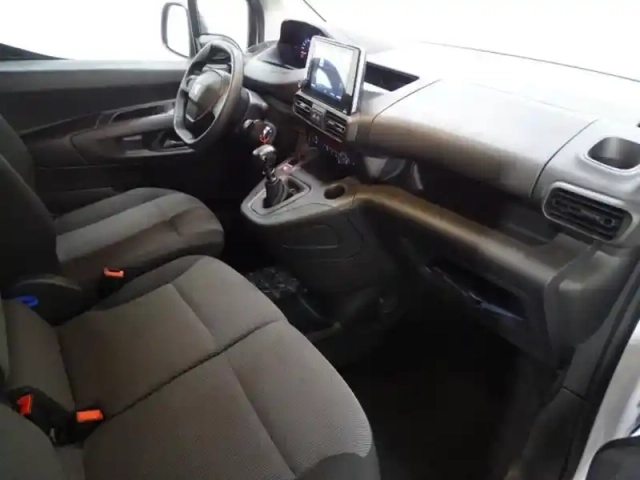 Peugeot Partner standard 650kg bluehdi 100ch s&amp;s premium — photo 11