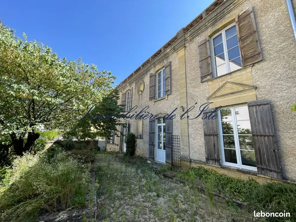 Maison 11 pièces 280 m²
