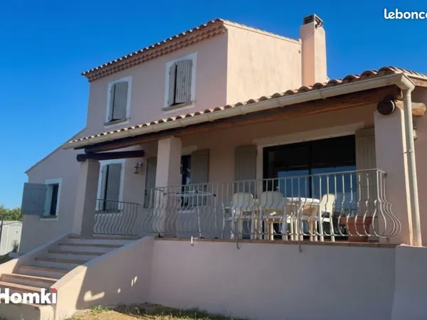Maison/Villa T5 de 100 m² + Dépendance 48 m²