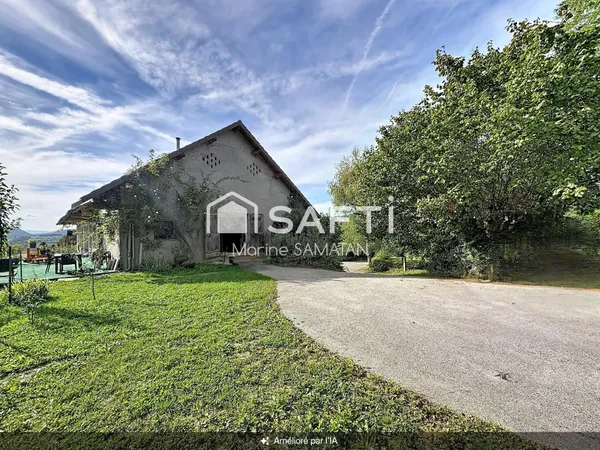 Appartement à rénover avec jardin et combles