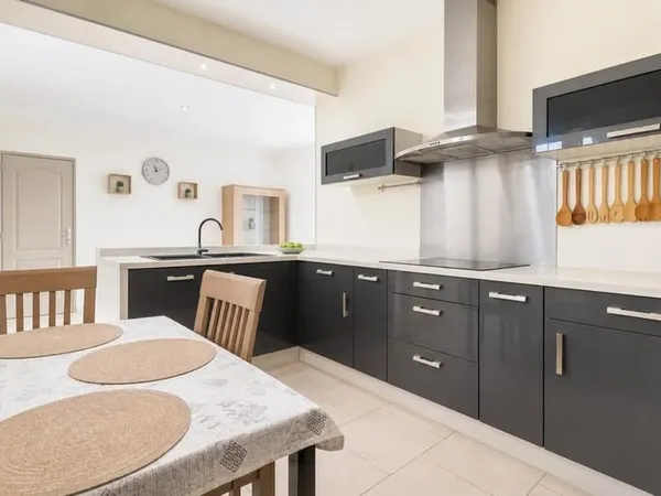 Maison 6 pces - 130 m² + garage, cour et cave -à Hellemmes-Lille