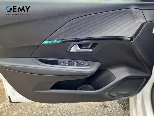 Peugeot 208 puretech 100 s&amp;s bvm6 — photo 12