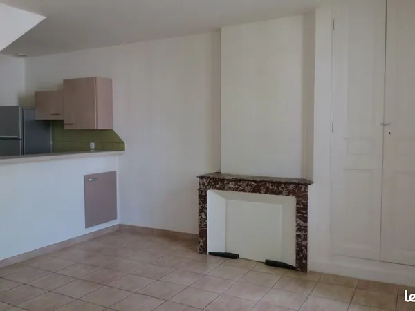 Appartement 2 pièces - 38 m² - Place de la Paix
