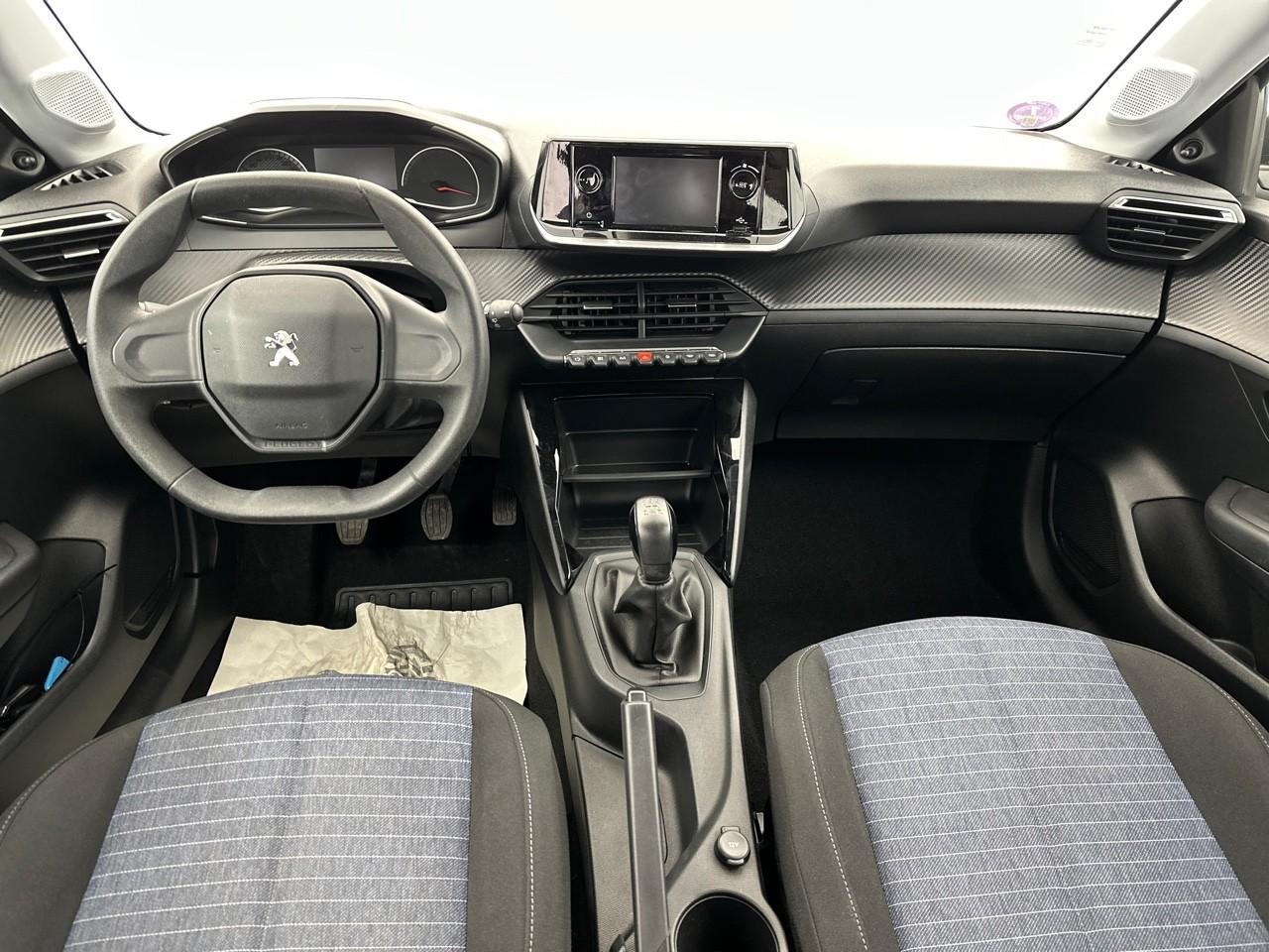 Peugeot 208 puretech 75 s&s bvm5 like — photo 11