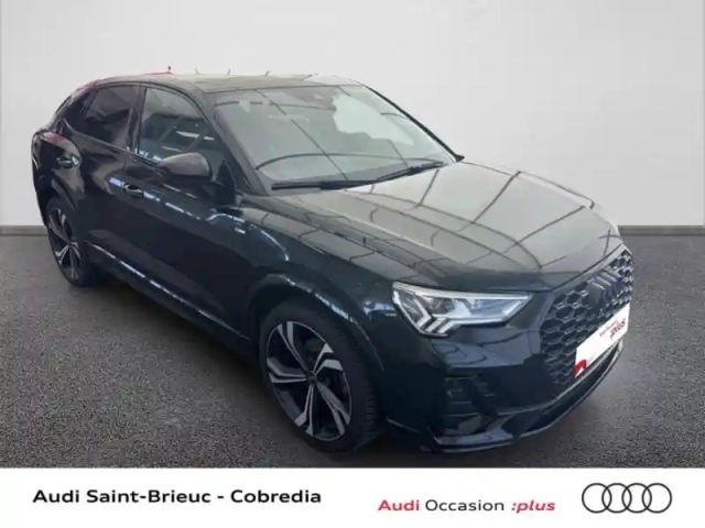 Audi Q3 sportback 35 tfsi 150ch s line s tronic 7 — photo 1