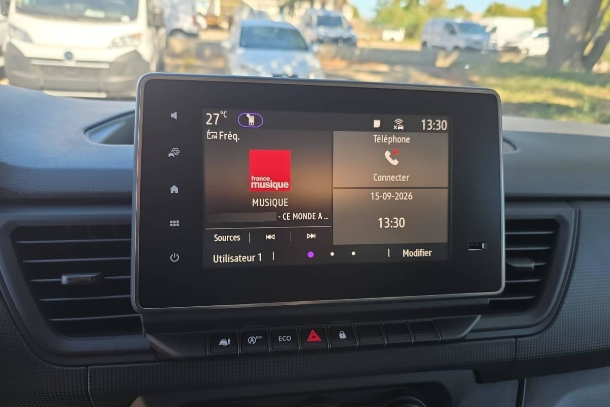 Renault TRAFIC FOURGON — photo 18