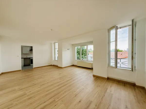 Poitiers Sud - Appartement 5 pièces avec parking