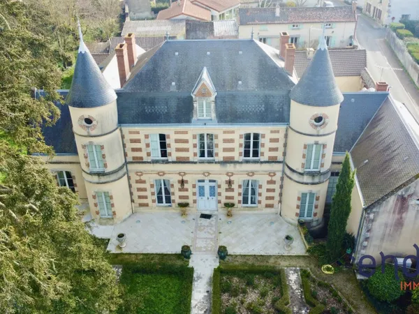 Maison 8 pièces 521 m²