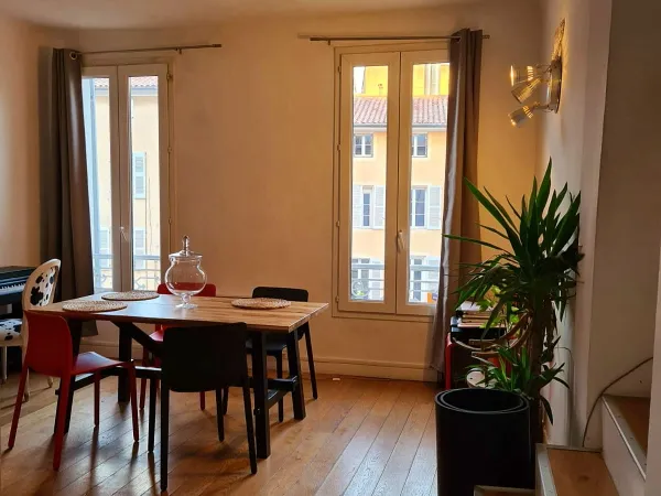 Loue T3 plein centre ville aix en Provence - 80m²