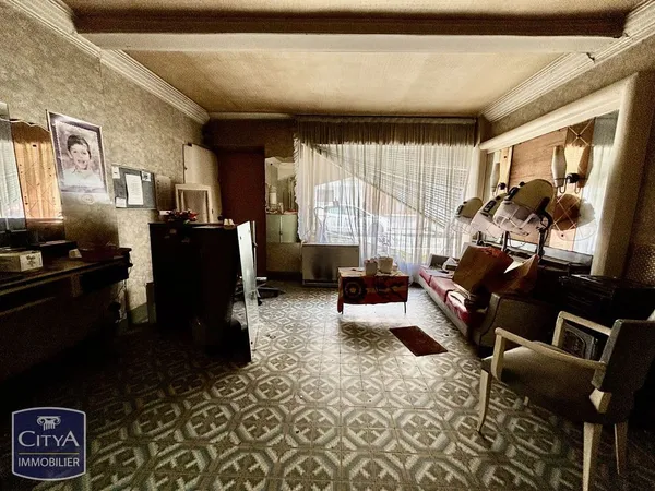 Bien immobilier de rendement Vente Lille 7p 146m² 225800€