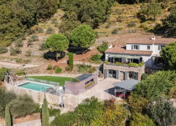 Maison 7 pièces 200 m²