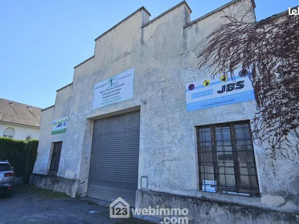 Local 329 m²
