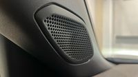 Peugeot 2008 1.2 PureTech 100ch S&S Allure — photo 27