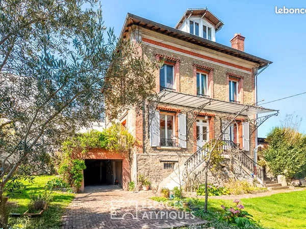 Maison 8 pièces 208 m²