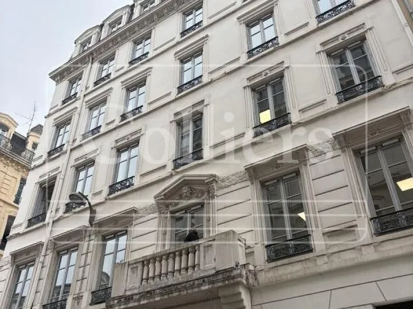 Bureaux 197 m²