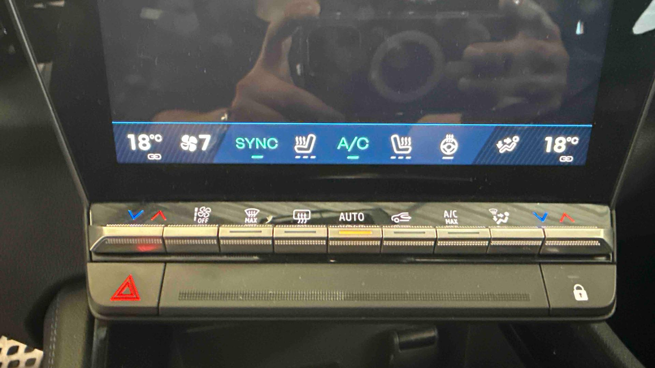 Renault Austral full hybrid E-Tech 200 ch — photo 21