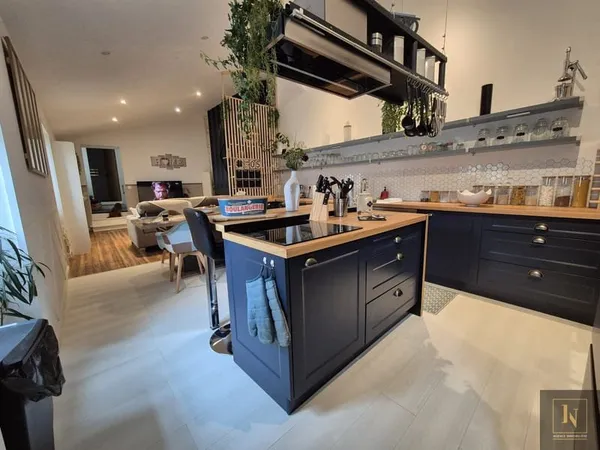 MAISON Ville 7 Pieces 163 m2 avec 3 chambres Toute Rénovée P