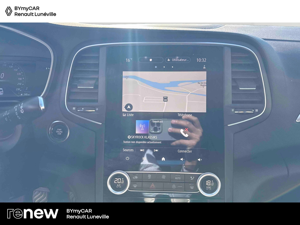 Renault Megane IV Berline Blue dCi 115 — photo 16