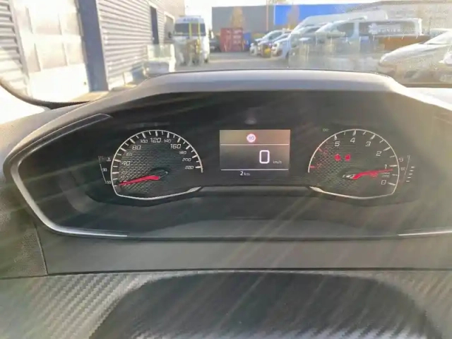 Peugeot 208 100 s&amp;s bvm6 — photo 62