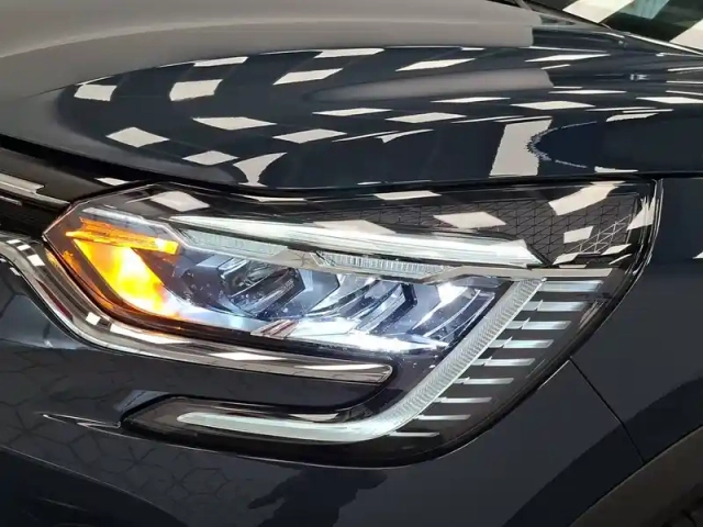 Renault Captur e-tech 145 - 21 — photo 37