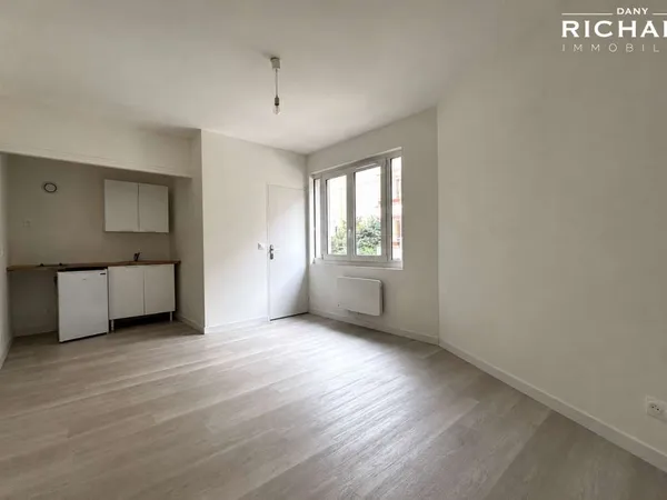Studio 1 pièce 19 m²