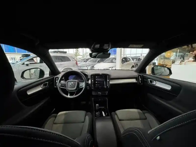 Volvo Xc40 b3 163 ch dct7 plus — photo 19