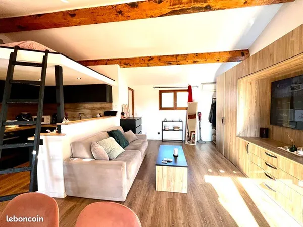 Appartement Studio dernier étages