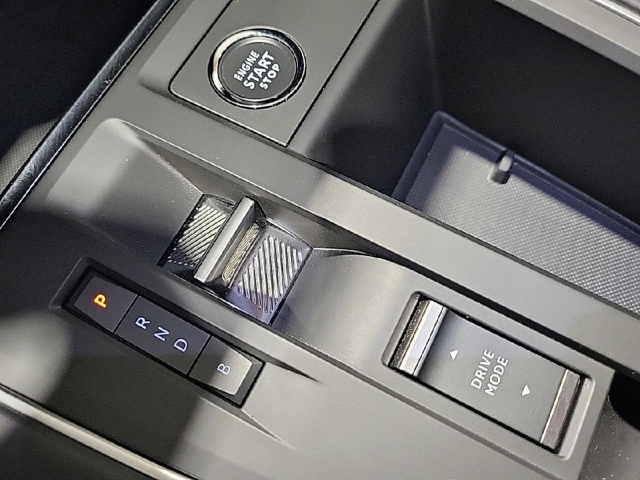 Citroën C5 Aircross hybride rechargeable 225 e-eat8 shine — photo 17