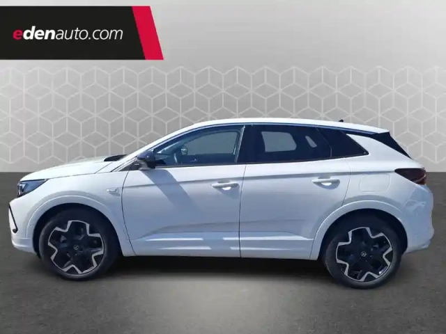 Opel Grandland hybrid 225 ch bva8 — photo 2