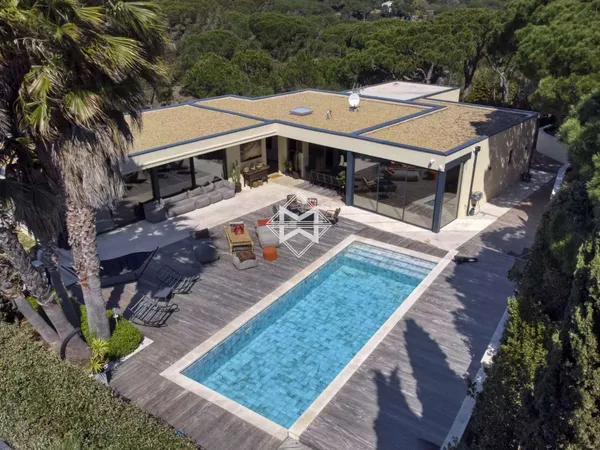 Villa 300 m²
