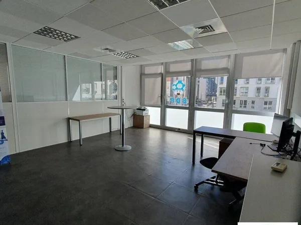 Bureau 118 m²