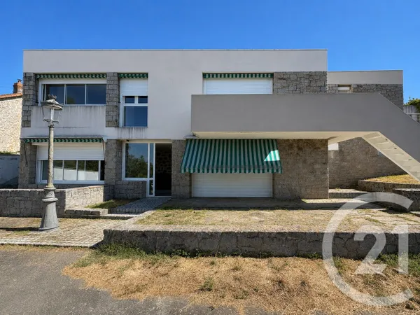 Maison 10 pièces 287 m²