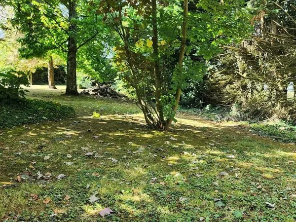 Terrain à bâtir de 400 m² à CRETEIL (94)