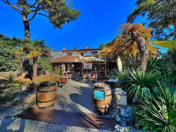 Mûrs de commerce à vendre - Restaurant - Verdon