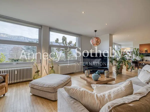 Appartement 6 pièces 233 m²