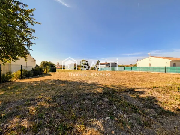 Terrain constructible de 900 m² - Une opportunité à ne pas manquer !