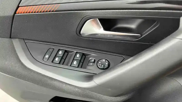 Peugeot 2008 puretech 100 s&amp;s bvm6 — photo 118