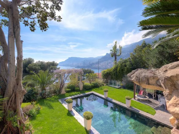 Villa 400 m²