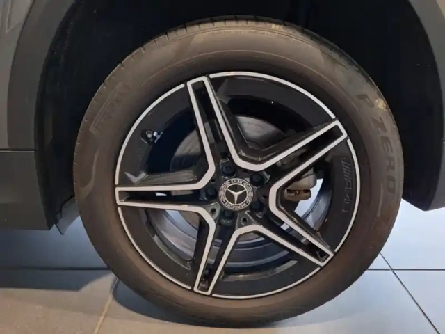 Mercedes Gla 250 e — photo 11