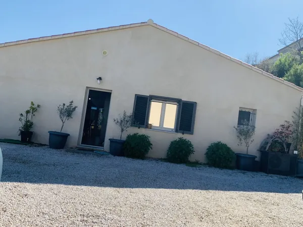 Terrain en individuel 592 m²