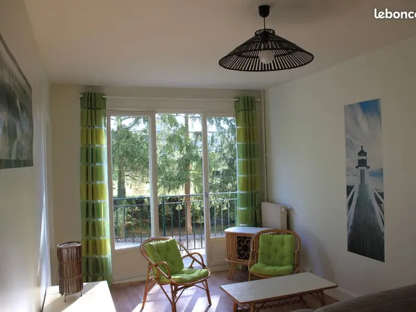 APPARTEMENT TYPE 1bIS DANS UN CADRE TRES AGREABLE