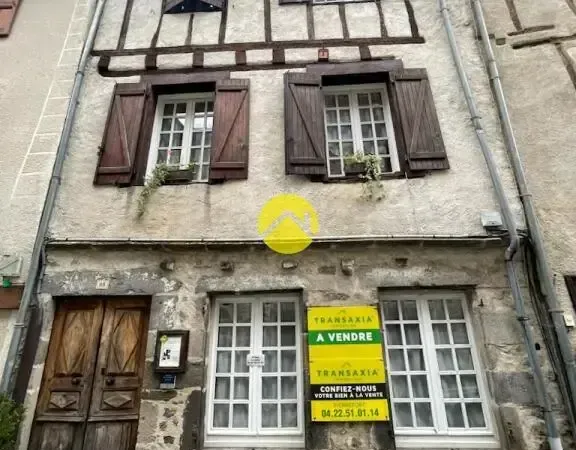Maison 12 pièces 150 m² à vendre à Mur-De-Barrez (12600)