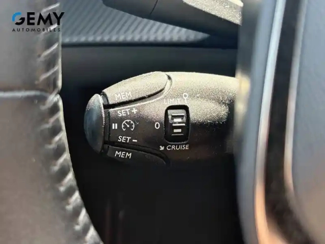 Peugeot 2008 puretech 100 s&amp;s bvm6 — photo 20
