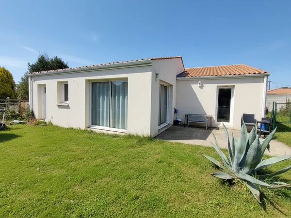 Maison individuelle 4 chambres de plain-pied construite en 2