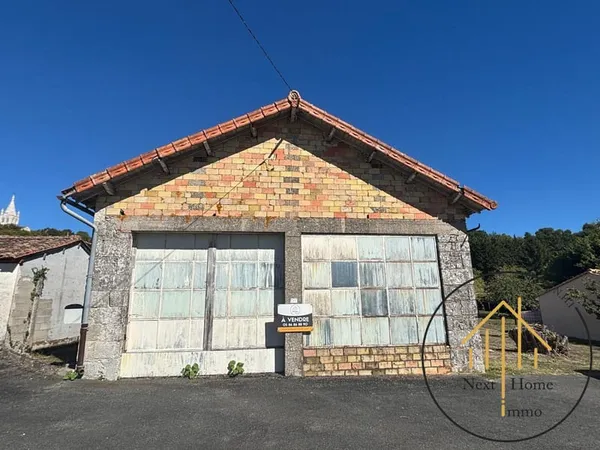 GARAGE 226 m² - TERRAIN 3700 m²